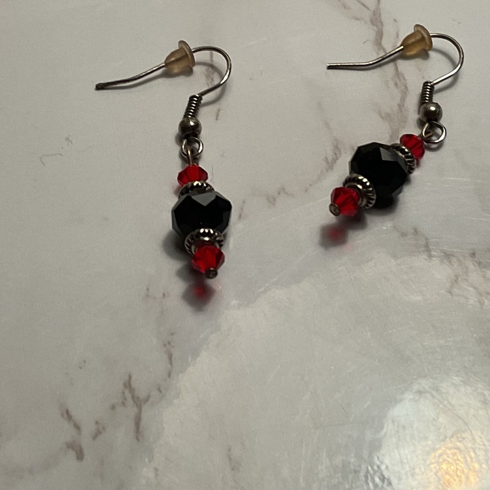 Elegant Black and Red Dangle Earrings